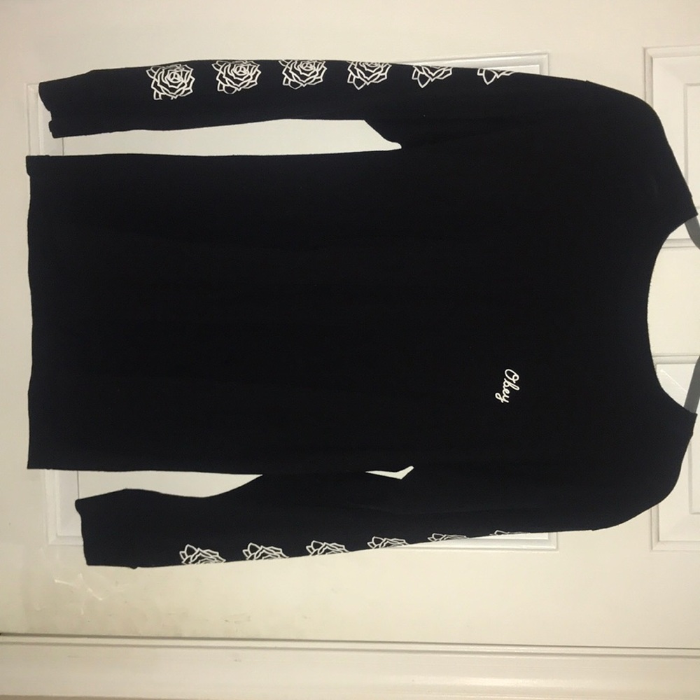 Black long sleeve obey